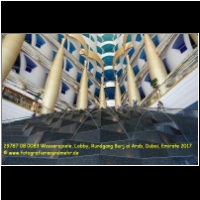 29787 08 0083 Wasserspiele, Lobby, Rundgang Burj al Arab, Dubai, Emirate 2017.jpg